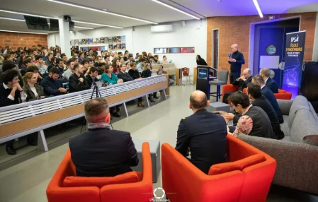 Table ronde entreprises : "Parcours inspirants, destination futurs métiers du Spatial"